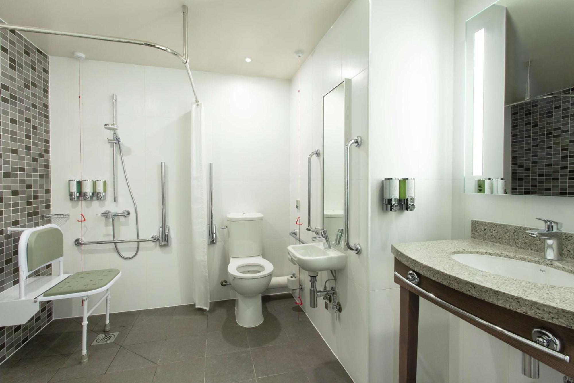 Hampton By Hilton Hamilton Park Hotel Ngoại thất bức ảnh