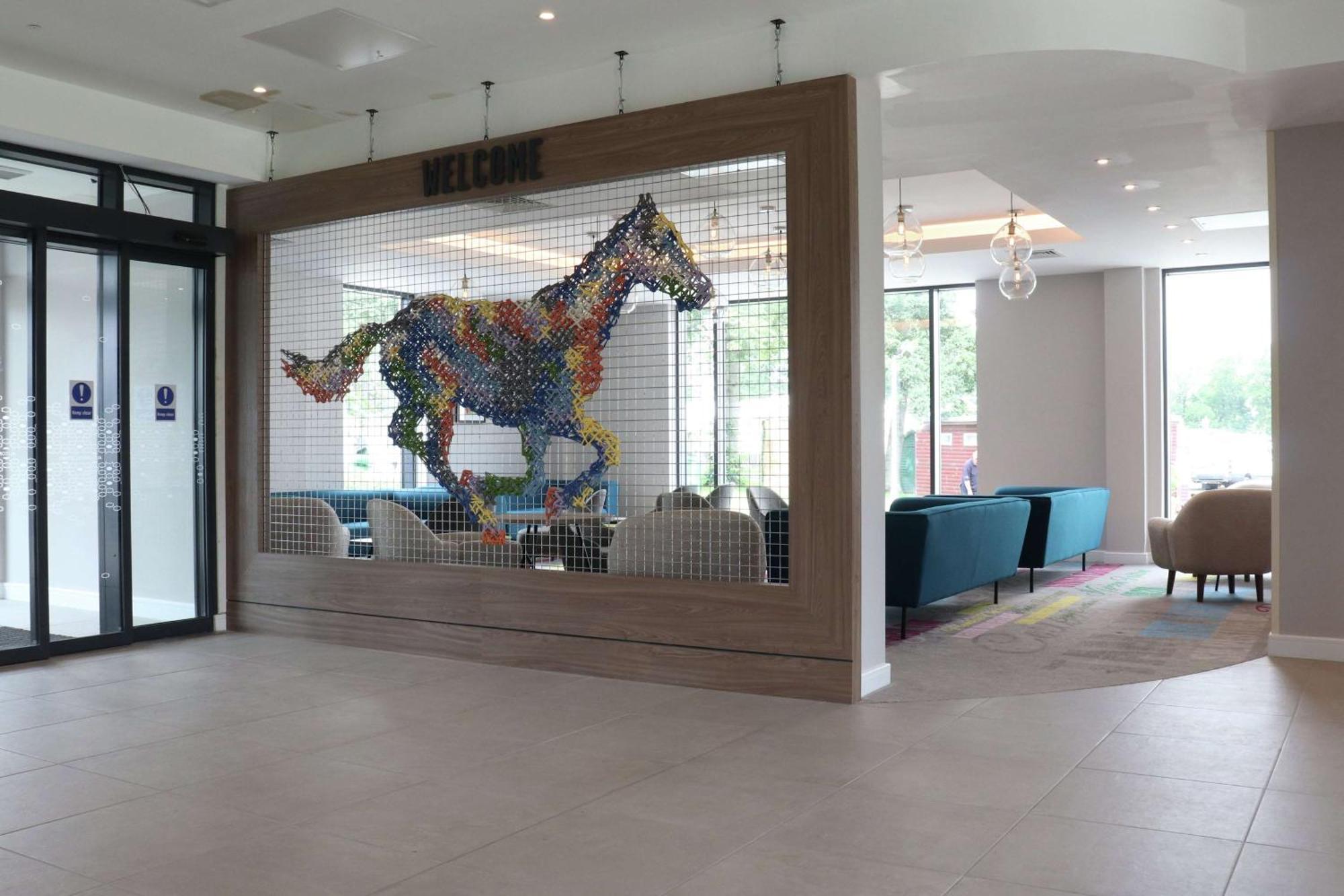 Hampton By Hilton Hamilton Park Hotel Ngoại thất bức ảnh